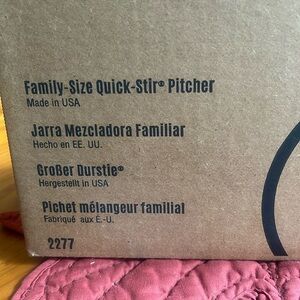 Brand new Pampered Chef Self stirring pitcher *New in Box!*